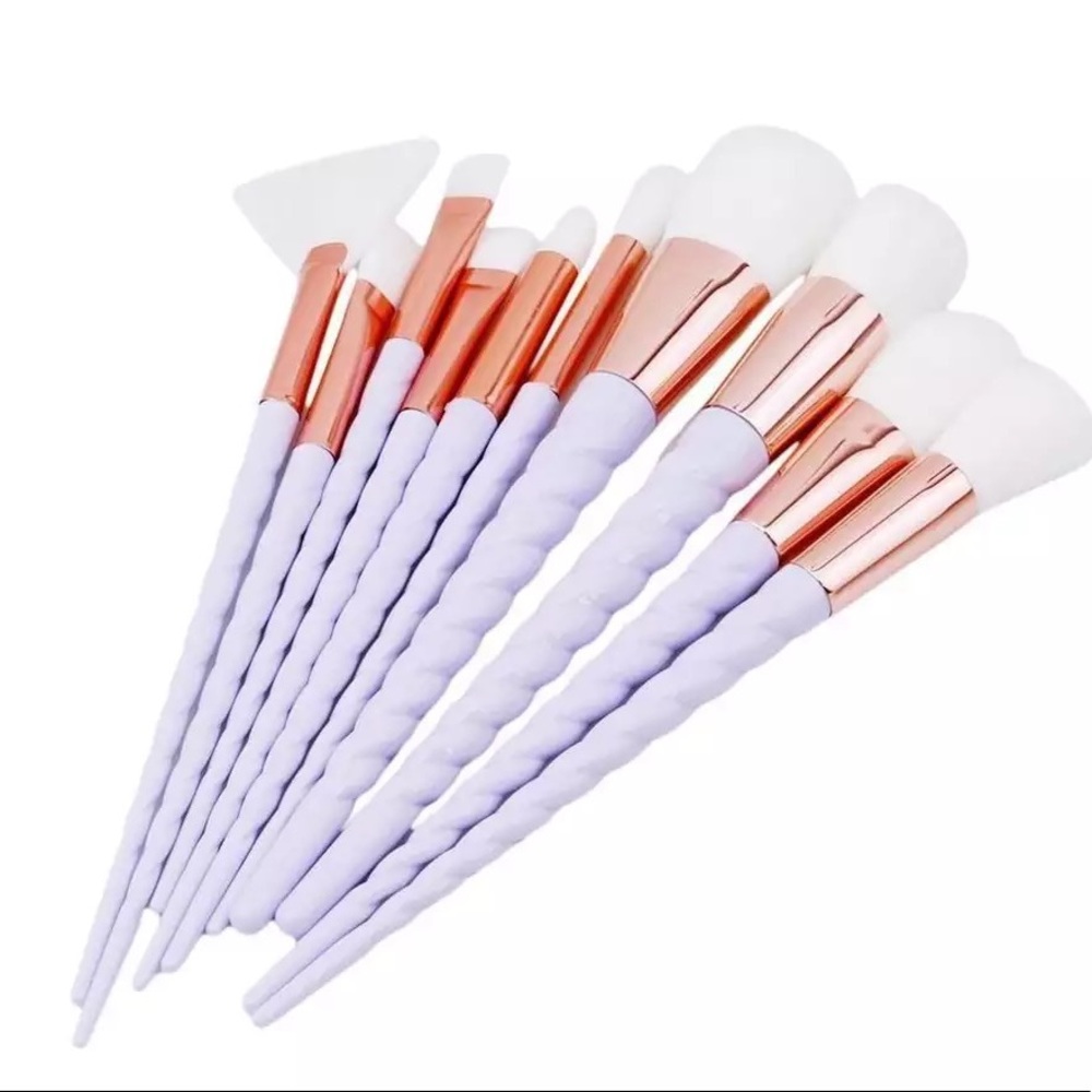 Makeup Brushes - Picture 2 of 3